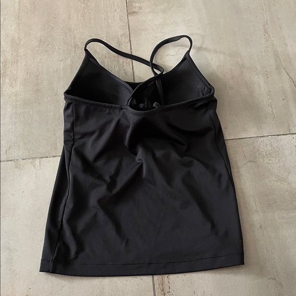 Athleta Built In Bra Top - Picture 3 of 4
